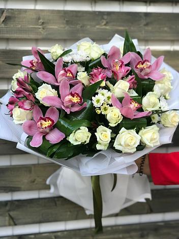 Букет цветов из: Розы и Хризантемы в Черемухово